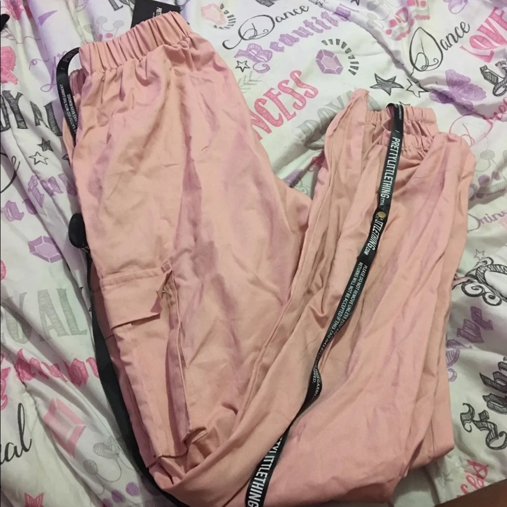 Joggers cargo light pink new with tags